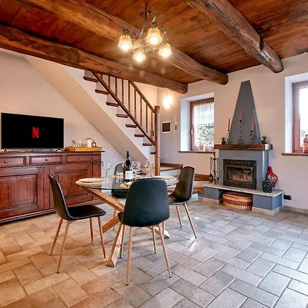 Villa Con Giardino ⭑⭑⭑⭑⭑ - Wifi, Dogs Allowed Biella