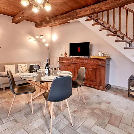 Villa Con Giardino ⭑⭑⭑⭑⭑ - Wifi, Dogs Allowed