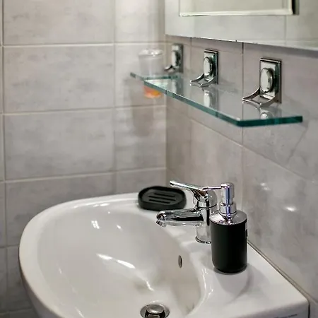 [villetta Con Giardino] ⭑⭑⭑⭑⭑ - Wifi, Dogs Allowed Biella